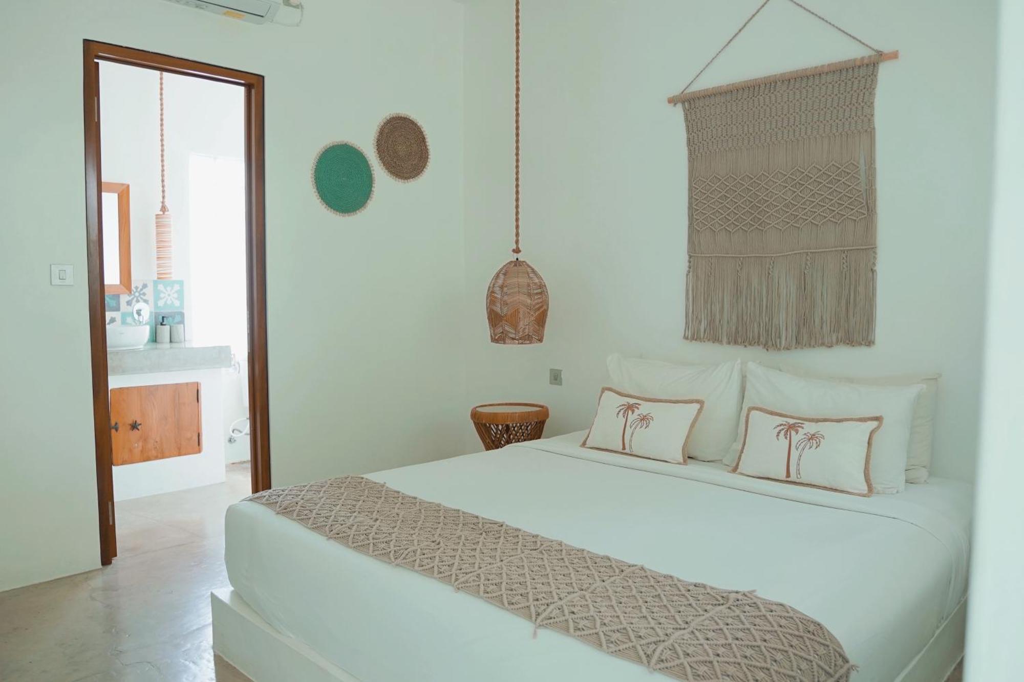 Seaesta Komodo Hostel & Hotel Labuan Bajo Kültér fotó